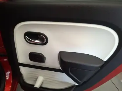 Photo 24 Renault Twingo  III E-Tech