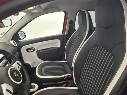 Photo 37 Renault Twingo  III E-Tech