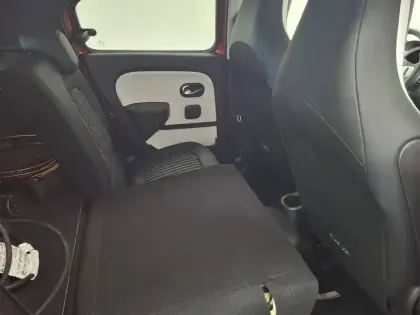 Photo 27 Renault Twingo  III E-Tech
