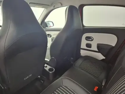 Photo 33 Renault Twingo  III E-Tech