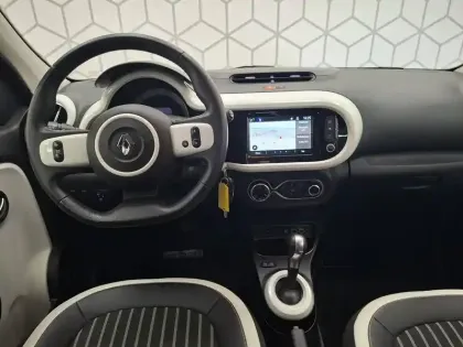 Photo 34 Renault Twingo  III E-Tech