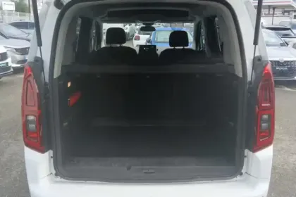 Photo 8 Opel Combo  Life L1H1 1.5 Diesel 100 ch Start/Stop