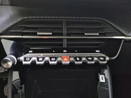 Photo 44 Peugeot 208  PureTech 75 S&S BVM5
