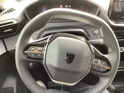 Photo 8 Peugeot 208  Turbo 100 ch BVM6