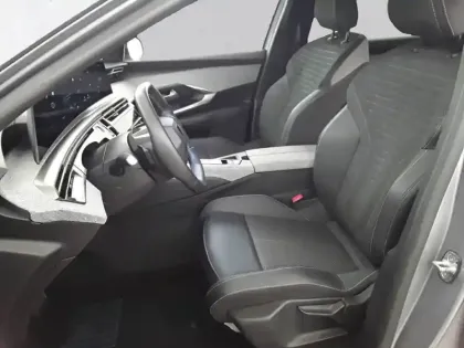 Photo 10 Peugeot 5008  Hybrid 136 e-DCS6