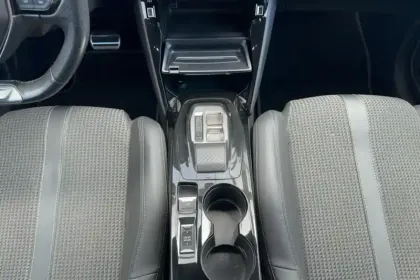 Photo 9 Peugeot 208  Electrique 50 kWh 136ch