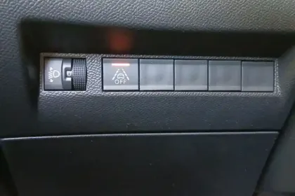 Photo 24 Peugeot 208  Electrique 50 kWh 136ch