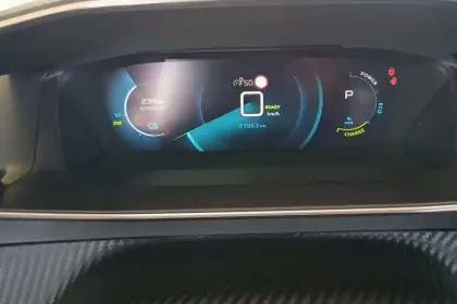 Photo 17 Peugeot 208  Electrique 50 kWh 136ch