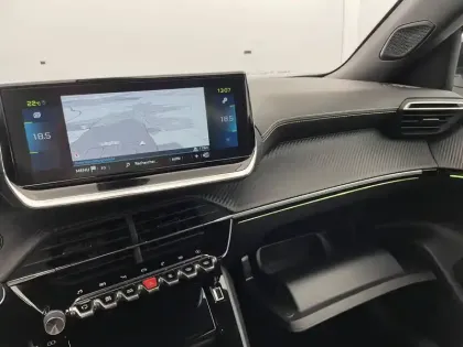 Photo 9 Peugeot 2008  Electrique 136 ch