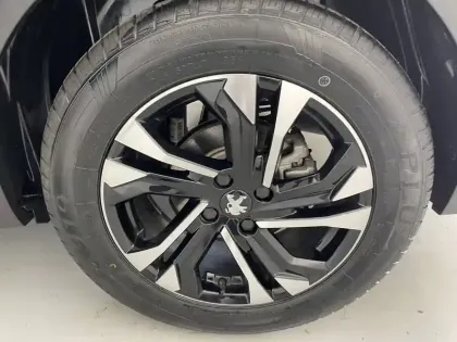 Photo 11 Peugeot 2008  Electrique 136 ch
