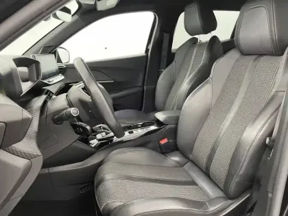 Photo 19 Peugeot 2008  Electrique 136 ch