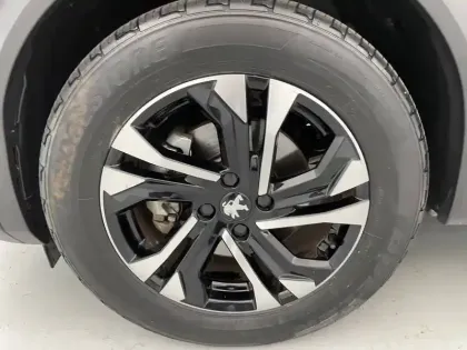 Photo 21 Peugeot 2008  Electrique 136 ch