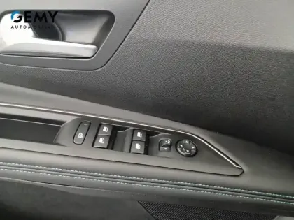 Photo 15 Peugeot 3008  Hybrid 225 e-EAT8