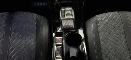 Photo 16 Peugeot 2008  Hybrid 145 e-DCS6