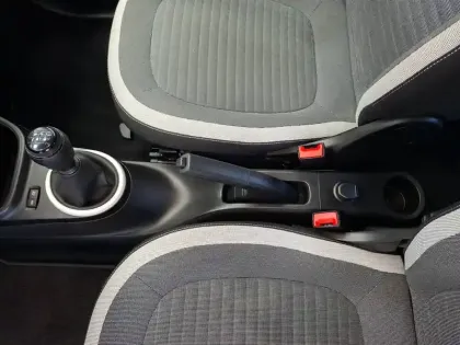 Photo 21 Renault Twingo  III SCe 65