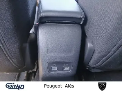 Photo 13 Peugeot 2008  PureTech 130 S&S EAT8