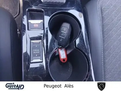 Photo 18 Peugeot 2008  PureTech 130 S&S EAT8