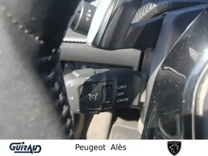 Photo 17 Peugeot 2008  PureTech 130 S&S EAT8