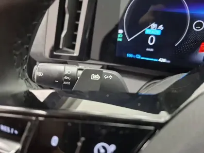 Photo 39 Renault Megane  E-Tech EV60 130ch super charge