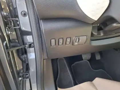Photo 8 Renault Twingo  III E-Tech