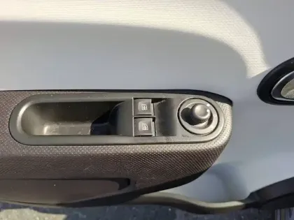 Photo 9 Renault Twingo  III E-Tech