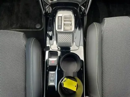 Photo 17 Peugeot 208  Hybrid 100 e-DCS6