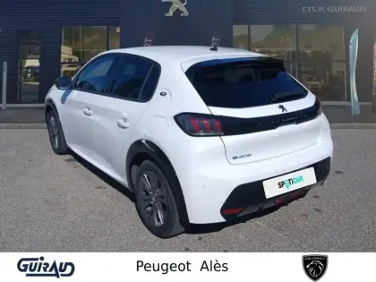 Photo 7 Peugeot 208  Electrique 50 kWh 136ch