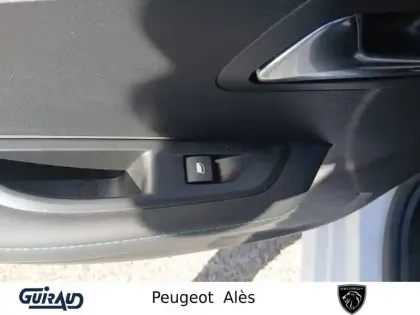 Photo 13 Peugeot 208  Electrique 50 kWh 136ch