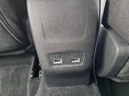 Photo 8 Peugeot 208  Electrique 50 kWh 136ch