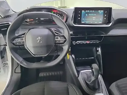 Photo 33 Peugeot 208  PureTech 75 S&S BVM5
