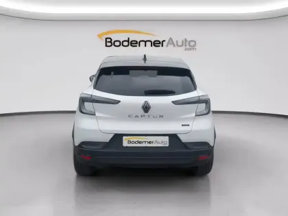 Photo 18 Renault Captur  E-Tech full hybrid 160 ch