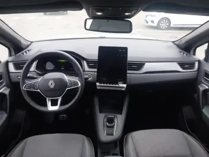 Photo 9 Renault Captur  E-Tech full hybrid 160 ch