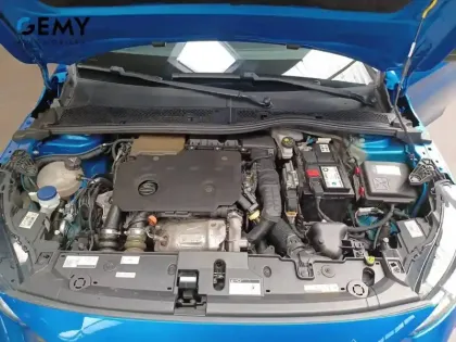 Photo 12 Peugeot 208  BlueHDi 100 S&S BVM6