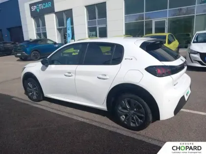 Photo 30 Peugeot 208  Electrique 50 kWh 136ch