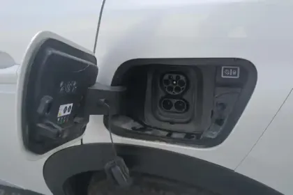 Photo 37 Peugeot 2008  Electrique 136 ch