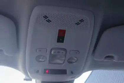 Photo 30 Peugeot 2008  Electrique 136 ch