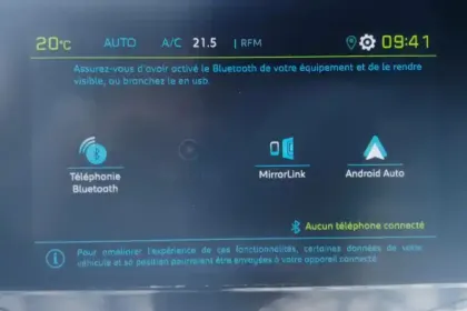 Photo 23 Peugeot 2008  Electrique 136 ch