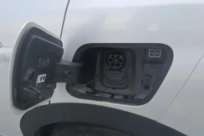 Photo 36 Peugeot 2008  Electrique 136 ch