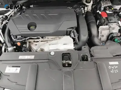 Photo 32 Peugeot 3008  Hybrid 225 e-EAT8