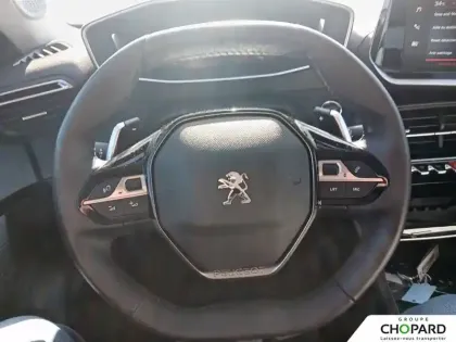 Photo 15 Peugeot 2008  PureTech 130 S&S EAT8