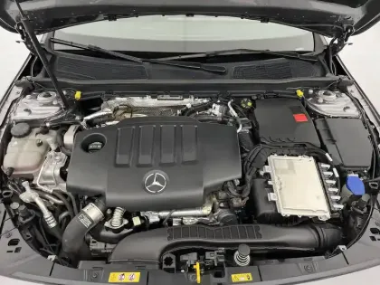 Photo 35 Mercedes Classe A  180 d 8G-DCT