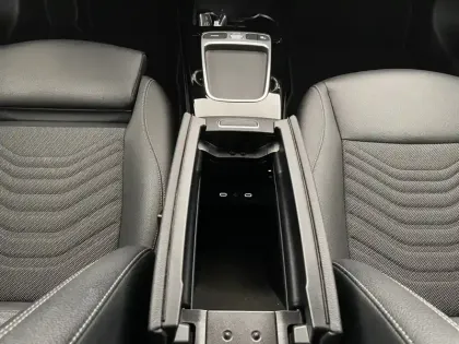Photo 42 Mercedes Classe A  180 d 8G-DCT