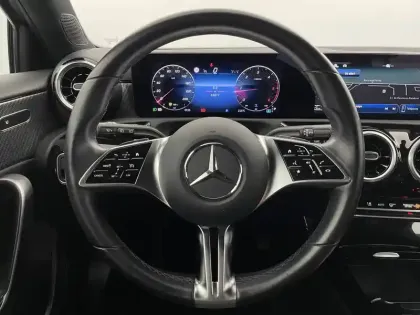 Photo 38 Mercedes Classe A  180 d 8G-DCT