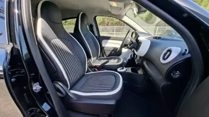 Photo 7 Renault Twingo  III E-Tech