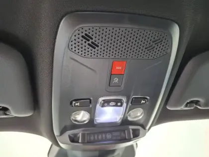 Photo 39 Peugeot 2008  Hybrid 145 e-DCS6