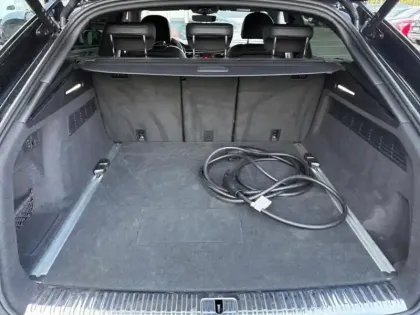 Photo 9 Audi Q8 60 TFSI e quattro Compétition