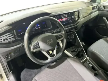 Photo 8 Volkswagen Polo 1.0 TSI 95 S&S BVM5 VW Edition
