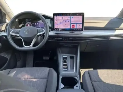 Photo 7 Volkswagen Golf 1.5 eHybrid 204 DSG6 VW Edition