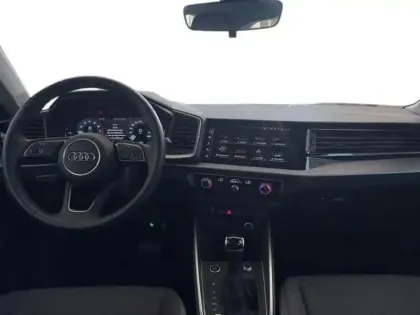 Photo 7 Audi A1 25 TFSI 95 ch S tronic 7 Design