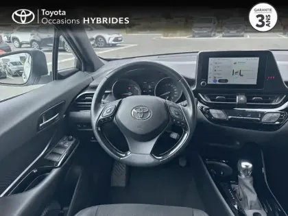 Photo 8 Toyota C-HR  1.8 Hybride 122ch Design Ultimate E-CVT